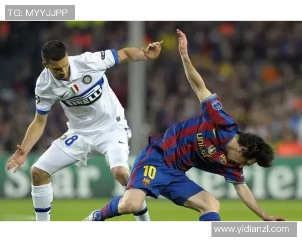 足球球星被断球瞬间引发争议 谁是赛场上最易被抢断的巨星